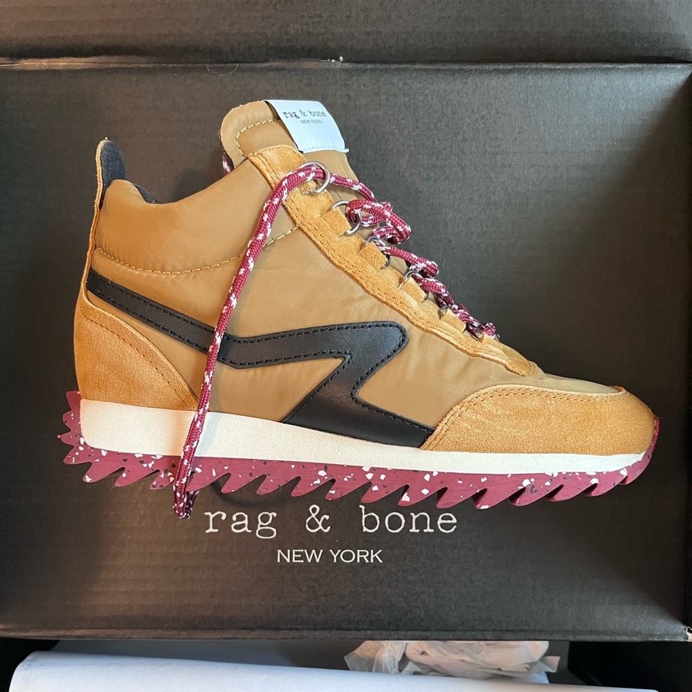 NWT Rag & Bone Retro Hikers in Mustard